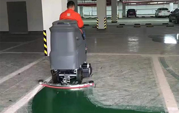 駕駛式掃地車如何正確使用